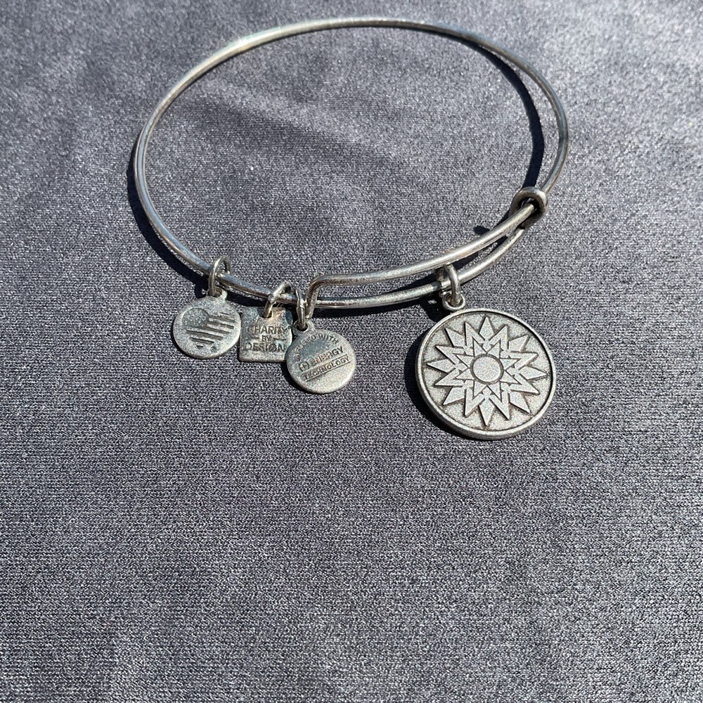 Retired Alex and Ani New Beginnings Sun Charm Bracelet Russian Silver Stackable